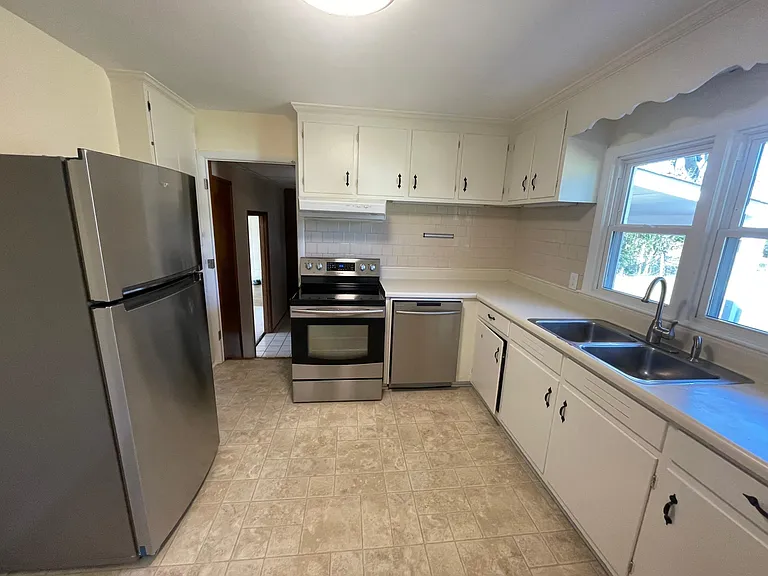 102 Caran Rd — Photo 14