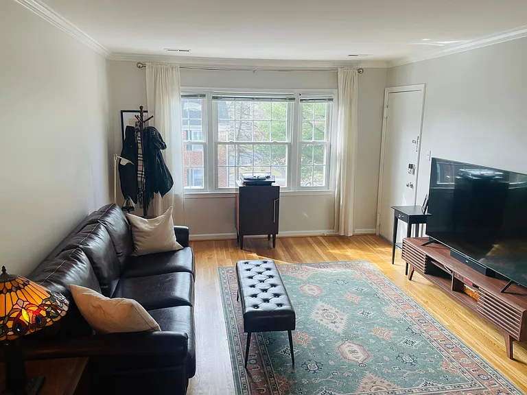 2422 Barracks Pl #3 — Photo 8