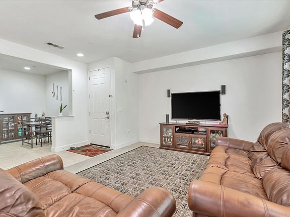 5th image of 105 Cezanne Ln