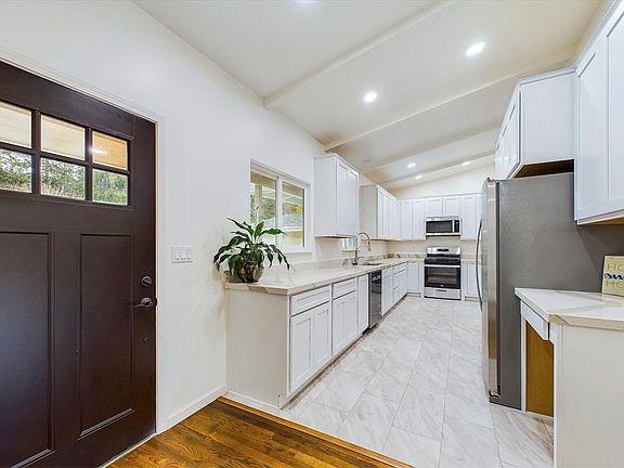 3rd image of 67 Kirk Ct