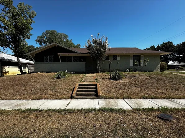 802 Walter Hill Dr, Grand Prairie, TX 75050