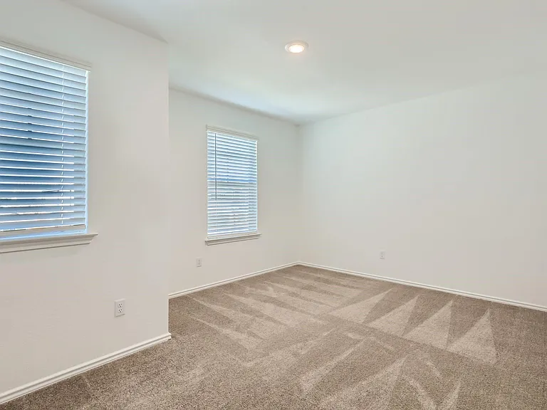 1608 Holly Lake Dr — Photo 17