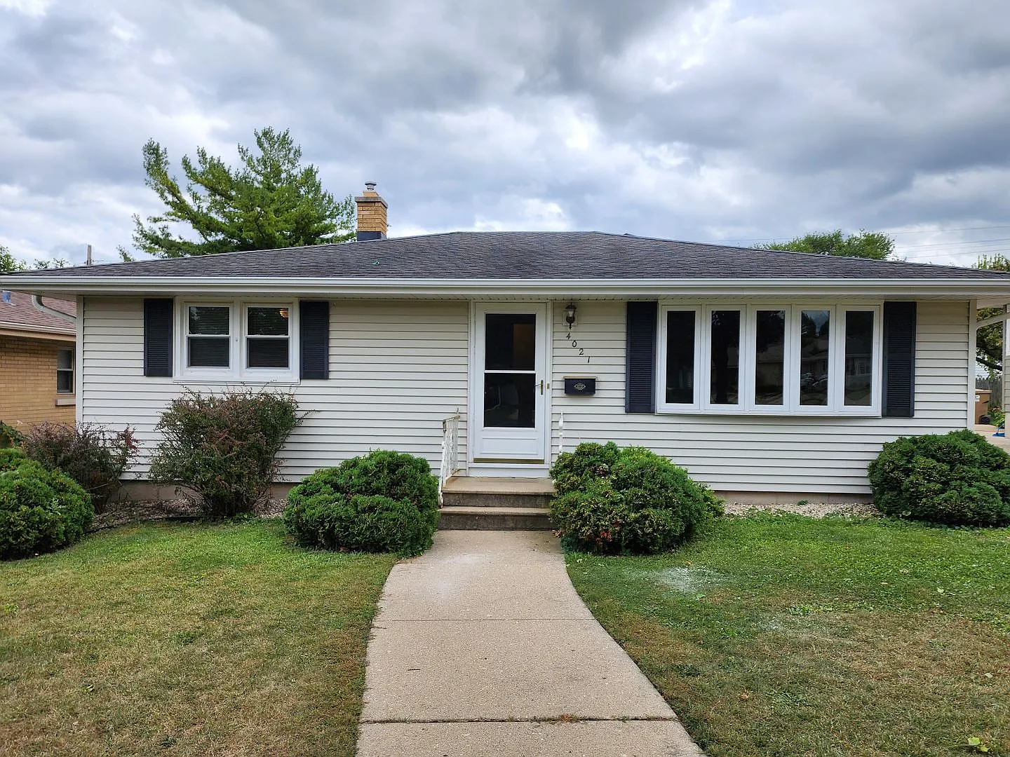 3 bedroom ranch in Forest Park — Photo 3