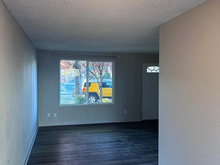 1715 Franklin St #B — Photo 7