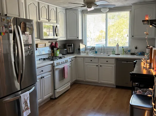 40 Gaslight Ln, North Easton, MA 02356