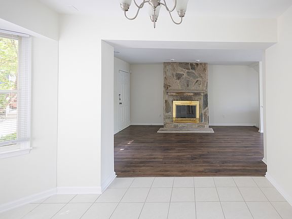 3rd image of 1521 Margaret Ct
