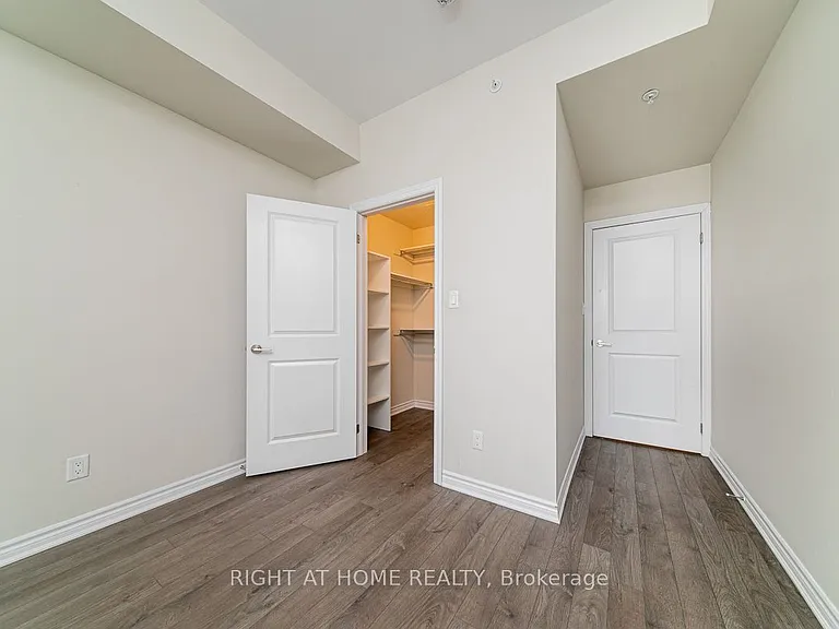 150 Oak Park Blvd #204 — Photo 21