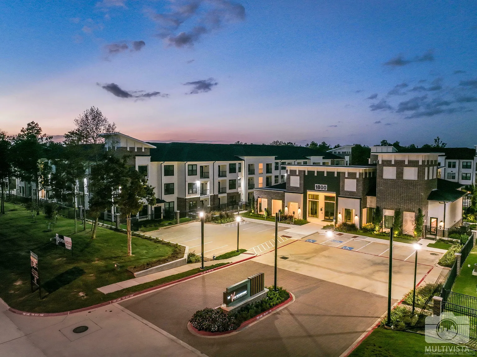 The Vic at Woodforest — Photo 2