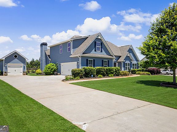 2nd image of 100 Reserve Pl