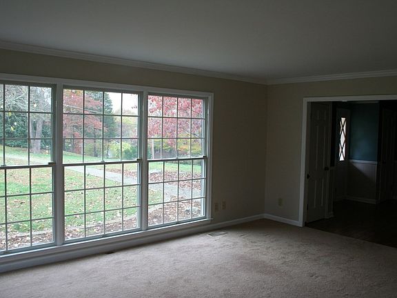 5th image of 3762 Bowman Circle Dr NE