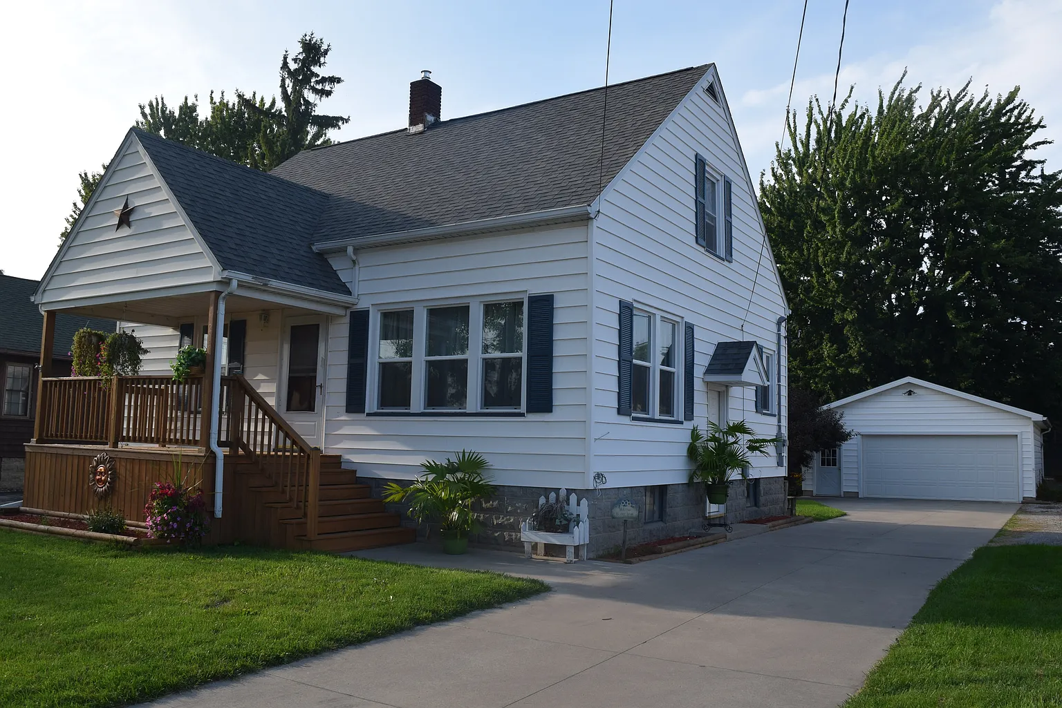 2979 Midland Rd photo 1