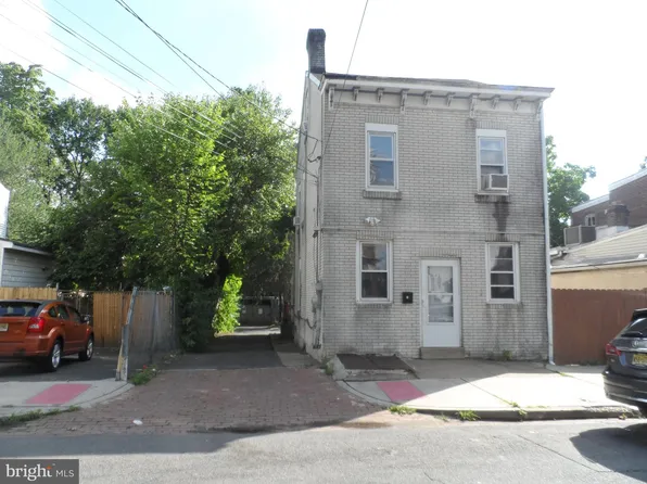 83 E Paul Ave, Trenton, NJ 08638