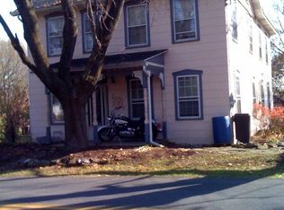 8364 Mertztown Rd, Alburtis, PA 18011