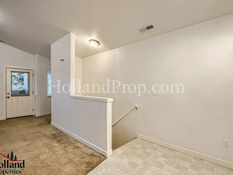 4415 NE 88th Ave #3 — Photo 3
