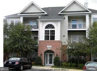 1516 N Point Dr APT 102, Reston, VA 20194