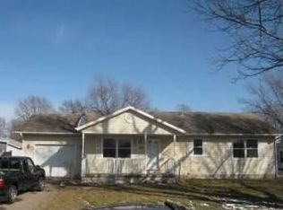 211 S Ridge St, Cambridge, IL 61238