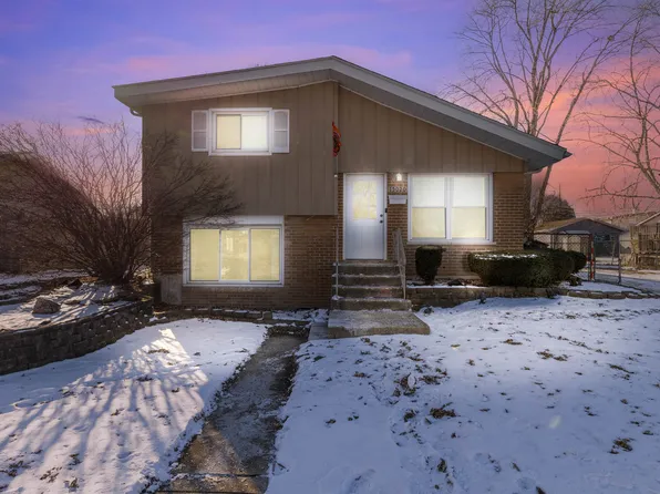 15020 Park Ave, Oak Forest, IL 60452