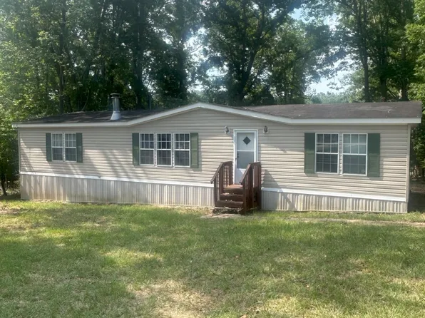 126 Rocky Pointe Rd, Prosperity, SC 29127