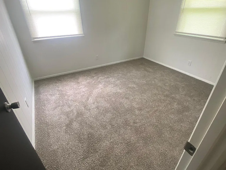 2090 Shelby Dr — Photo 8