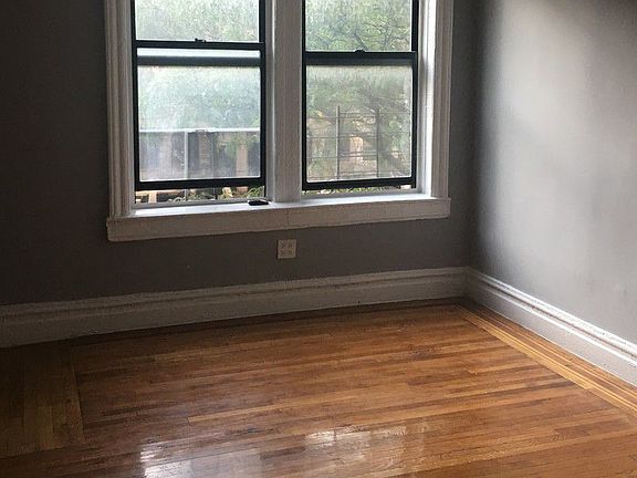 4th image of 48 Saint Nicholas Pl APT 27