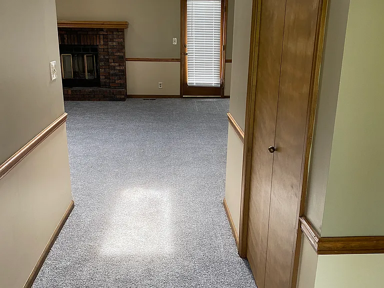 5585 McCormick Dr — Photo 6