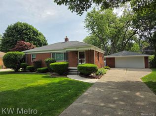 2370 Briggs St, Waterford, MI 48329
