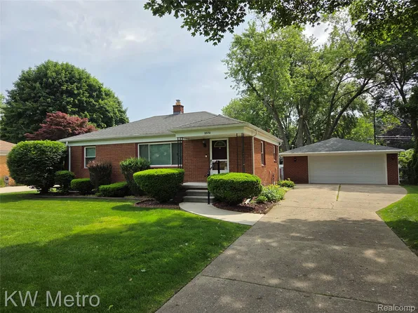 2370 Briggs St, Waterford, MI 48329