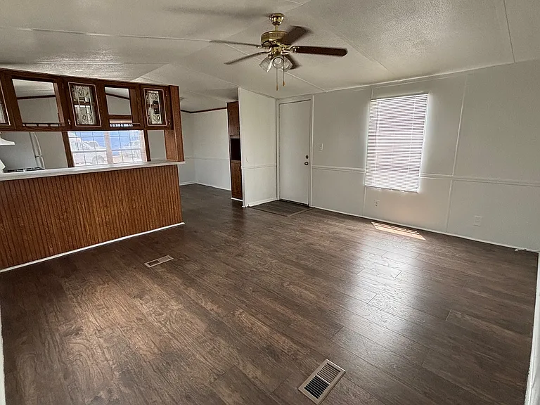 2511 S Bypass 35 #14 — Photo 1