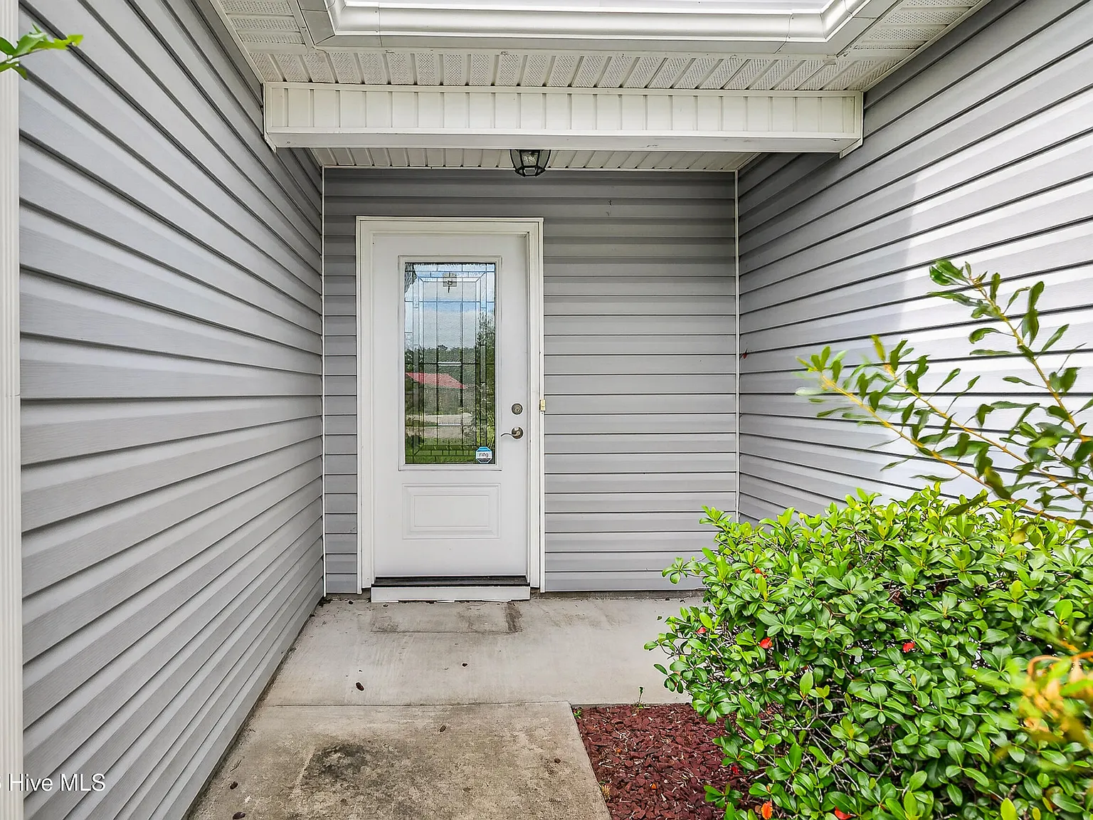 3 bed, 2.0 bath, $1,700 — Photo 4