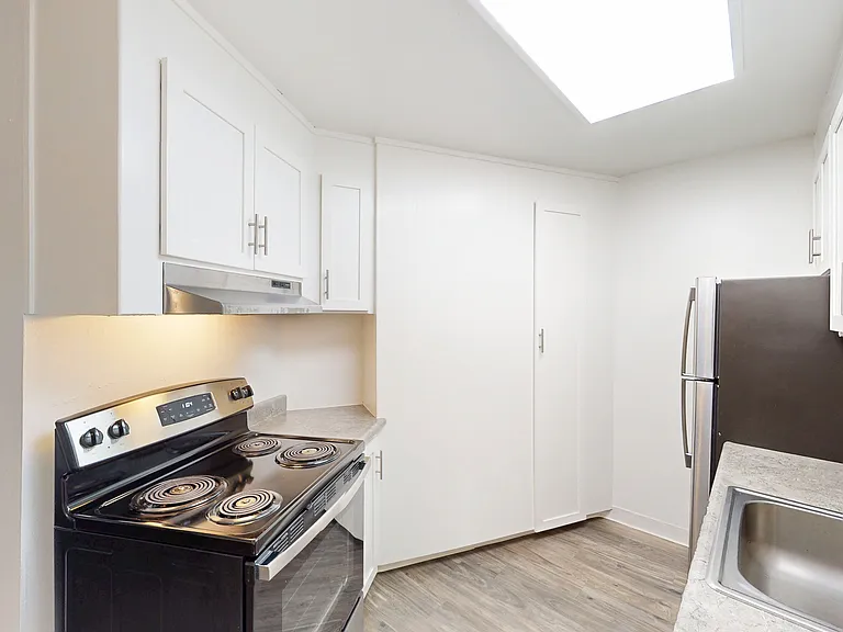 1821 Lincoln Ave #312 — Photo 2