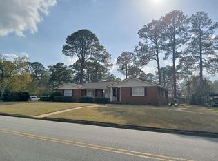 2001 Robinhood Rd, Albany, GA 31707