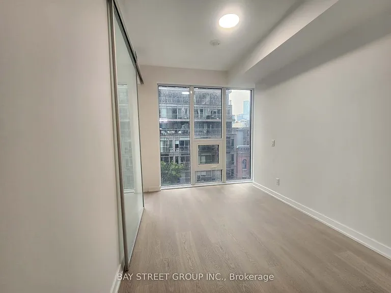 100 Queen St E #605 — Photo 15
