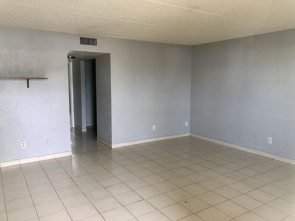 1st image of 4064 Halifax Dr APT 5