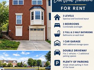 5825 Belcher Farm Dr, Centreville, VA 20120