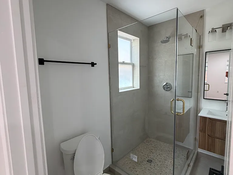 385 Irwin St #B — Photo 22