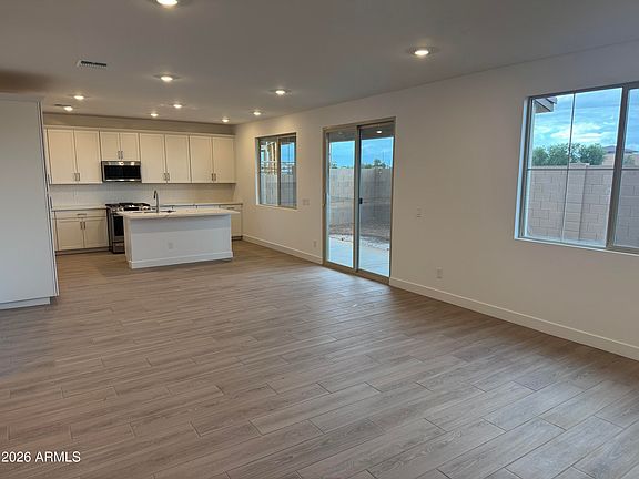 5th image of 4586 E Toledo Street