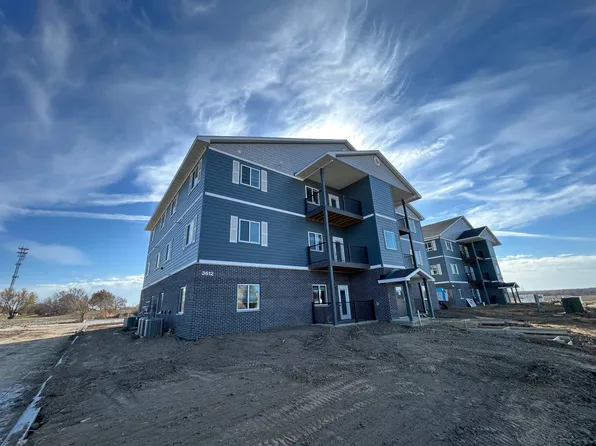 3612 Palms Dr #12, Muscatine, IA 52761