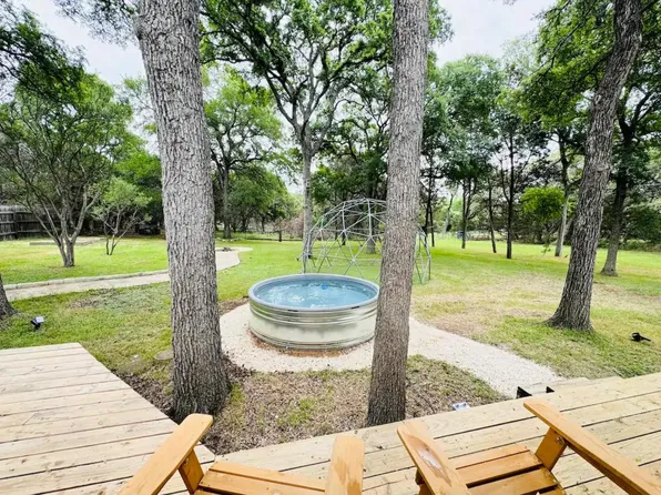 28 W Inwood Forest Dr, Wimberley, TX 78676