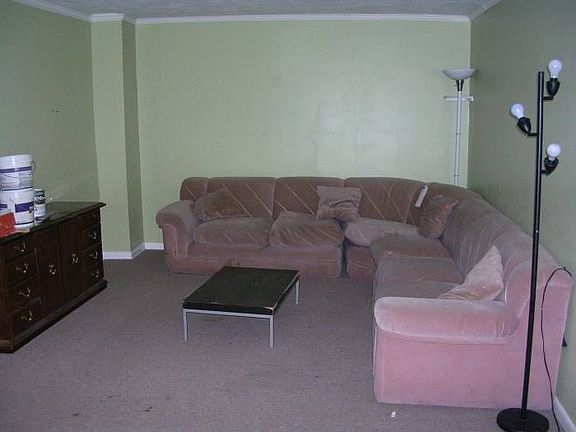 Living Room - 2nd Flr
