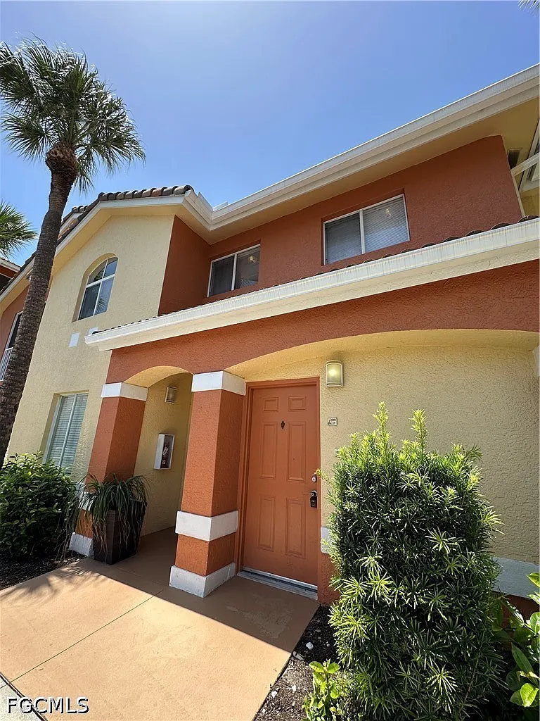3 bed, 2.0 bath, 1364 sqft, $1,850 — Photo 2