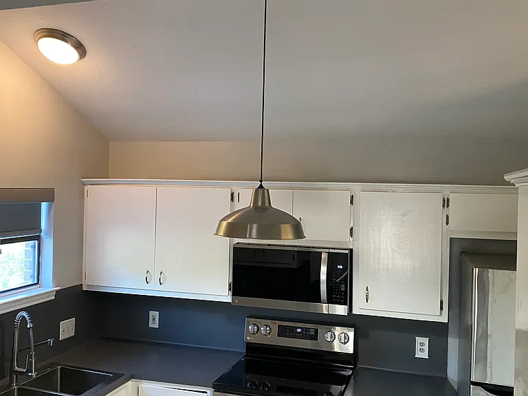 2400 Southland Dr #B — Photo 17