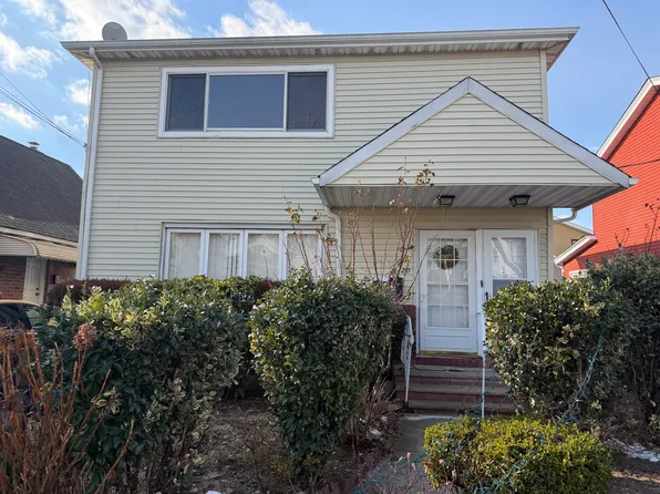 97-20 221st St #B, Queens Village, NY 11429