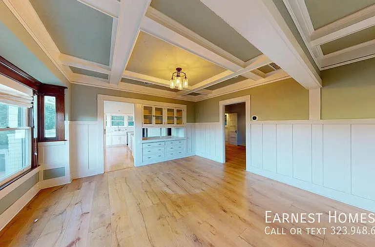 2256 Ewing St — Photo 8