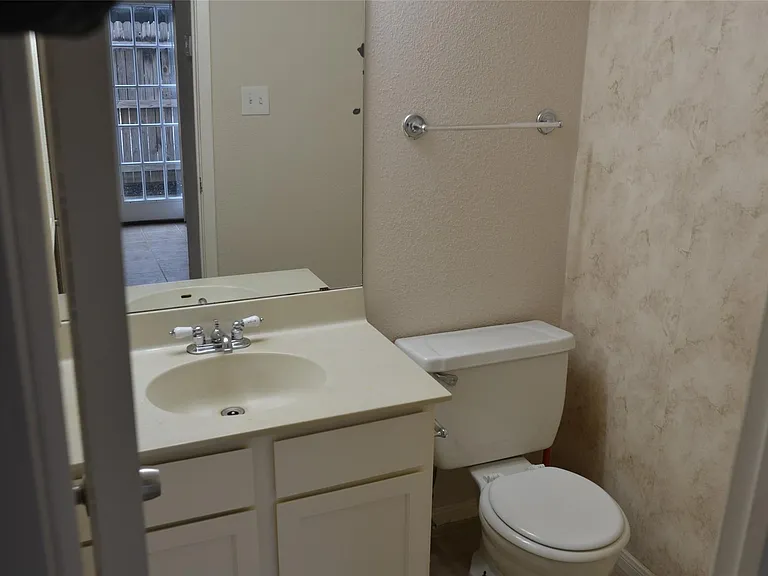 6111 Beverly Hill St #43 — Photo 3