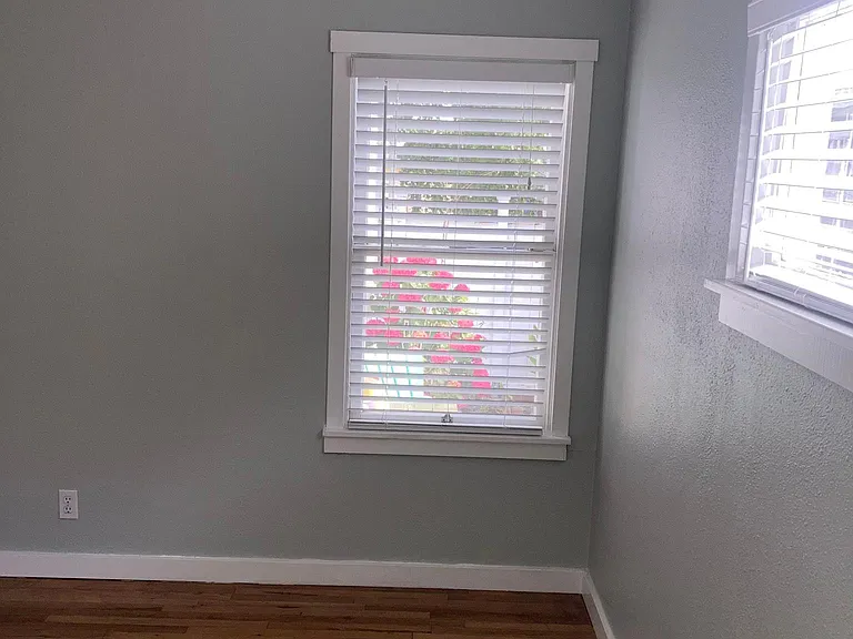 326 Hillcrest Dr — Photo 17