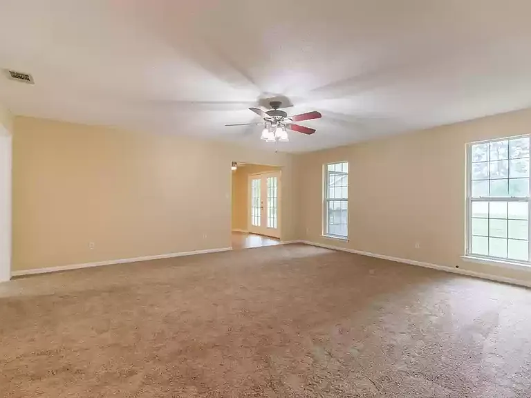 5108 Woodsdale Dr — Photo 5