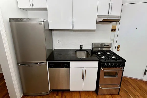 Rented by Aether Property Group | media 27