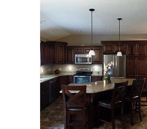 4th image of 1220 Cecilia Dr