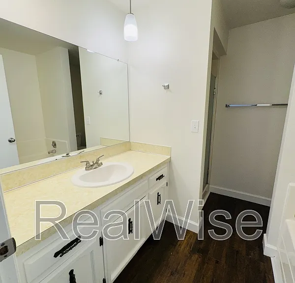4278 Meadowbrook Ct NE — Photo 12