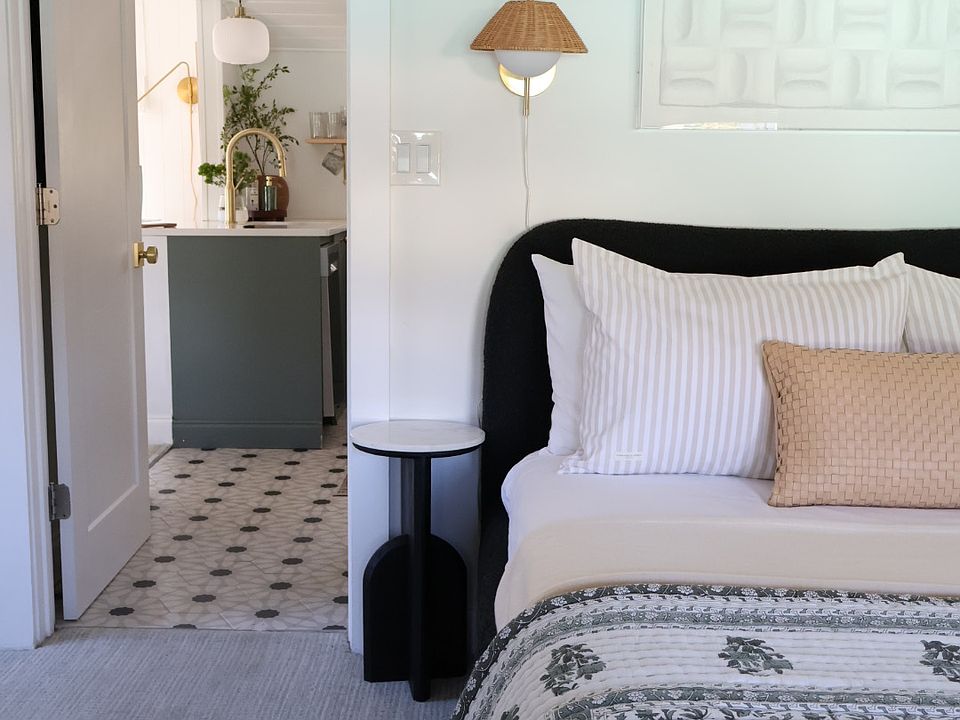 Beautiful & charming fully renovated 1900 home, 1 bedroom with kitchen open to living room and queen pullout sofa.